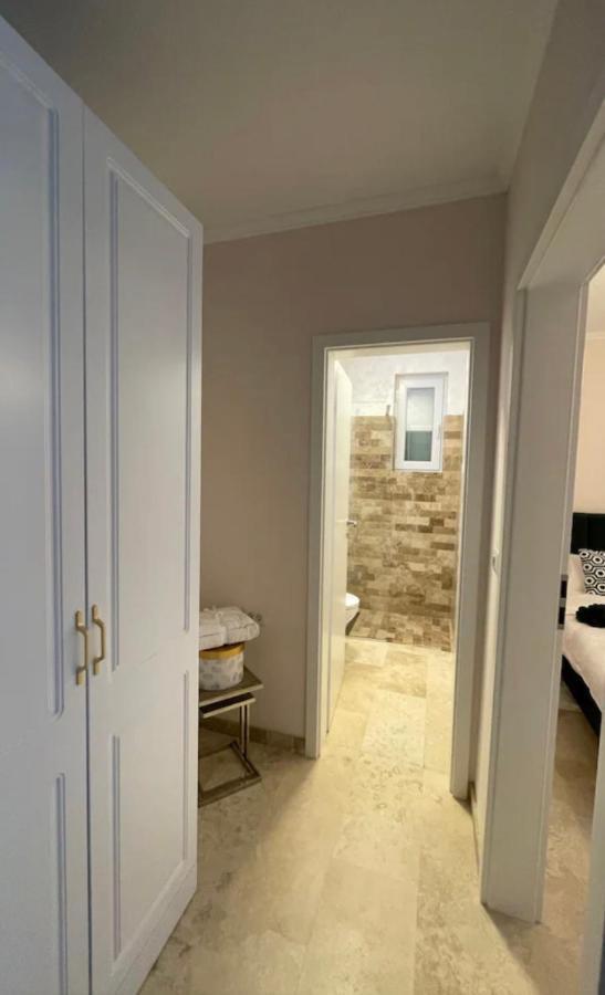 טימישוארה Apartamente Cu Un Dormitor מראה חיצוני תמונה