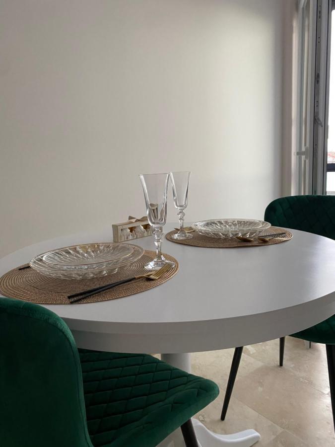 טימישוארה Apartamente Cu Un Dormitor מראה חיצוני תמונה